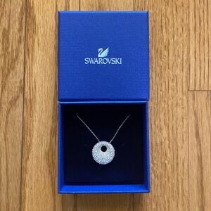 Swarovski stone pendant medium crystal